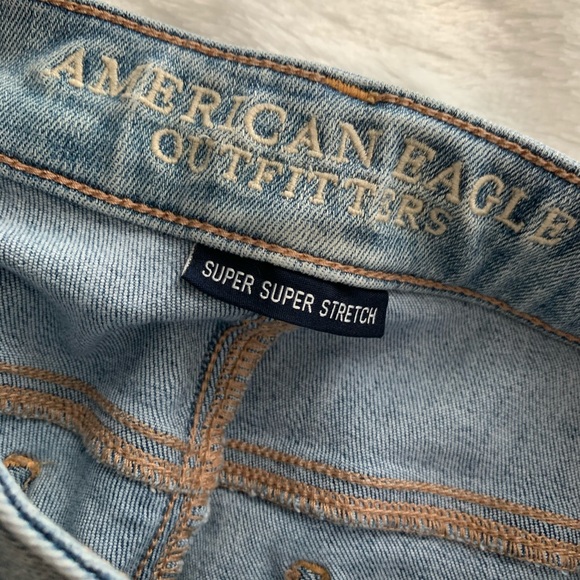 american eagle light wash low rise denim jeans - Picture 4 of 5